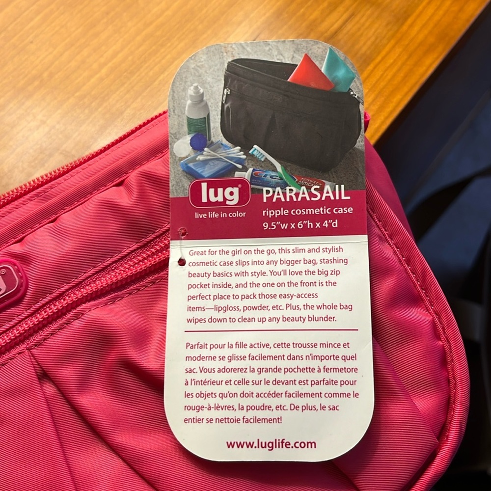 Lug Parasail Cosmetic Case in hot pink. NWT!